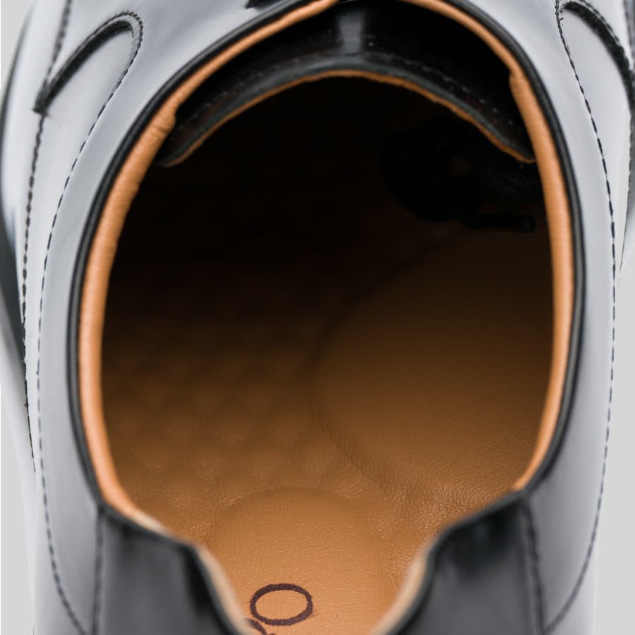 Legatus Derby, sole and profile view