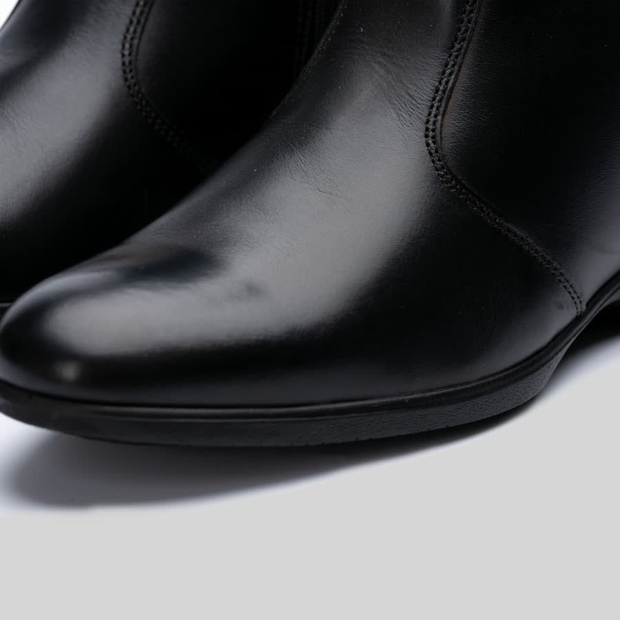 Ladies Boots, detail view