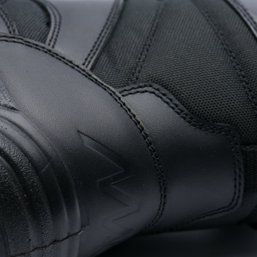 Sentinel Edge, sole and profile view